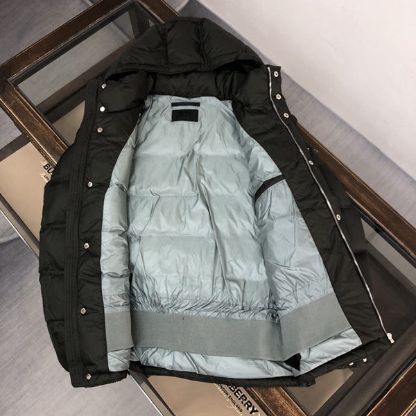 ハイクオリティダウンジャケット角部分ディテール